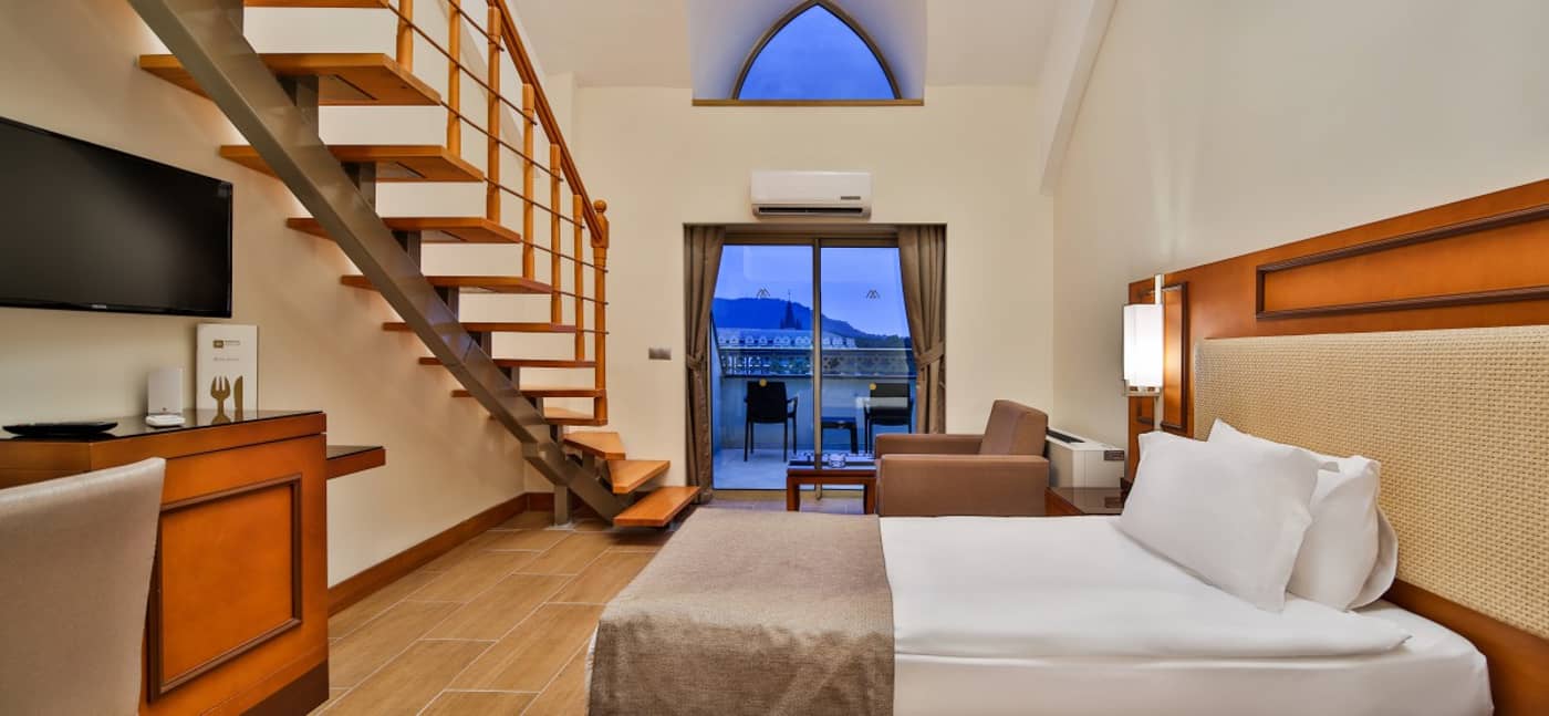 Crystal-Prestige-Elite-Room-29