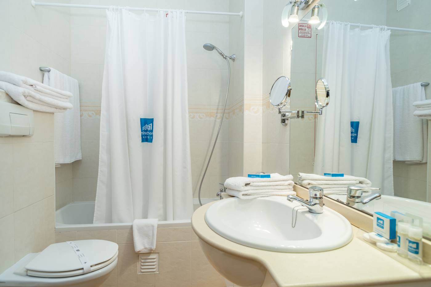 Mirachoro-Carvoeiro-Room-22