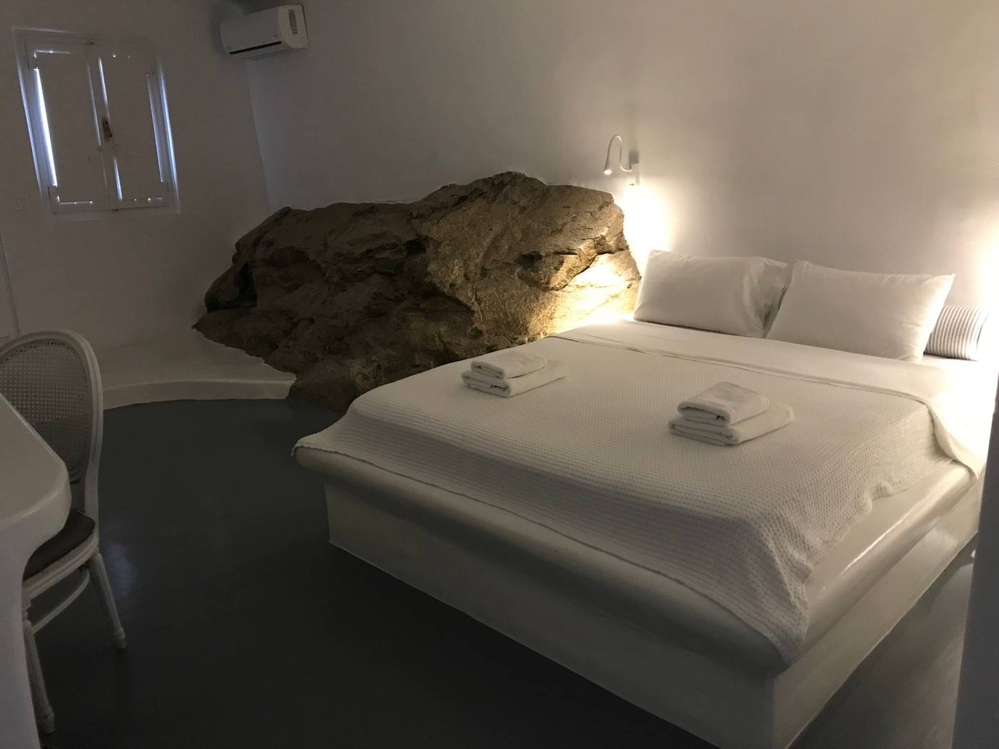 Terra-Maltese-Room-44