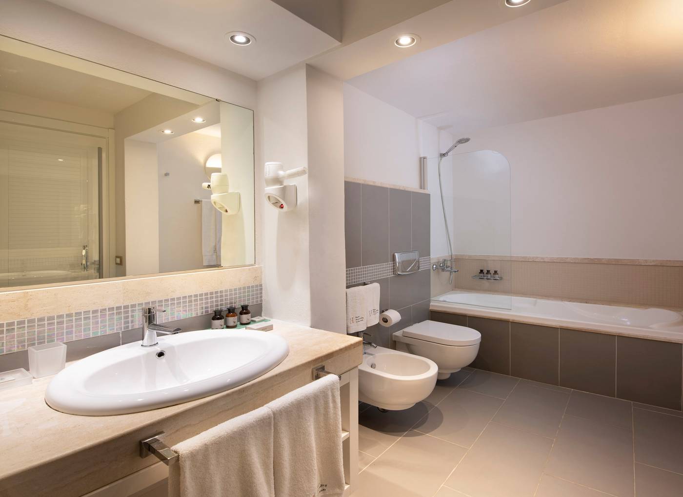 Chia-Laguna---Hotel-Village-Room-47