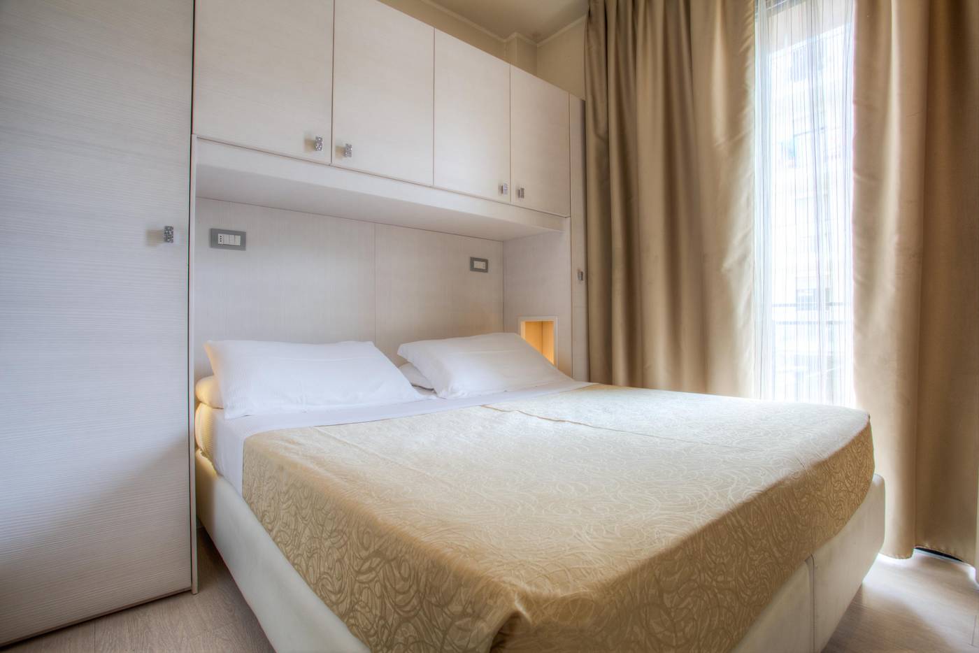 Hotel Ferretti Beach-Italy-RIMINI-Room-5