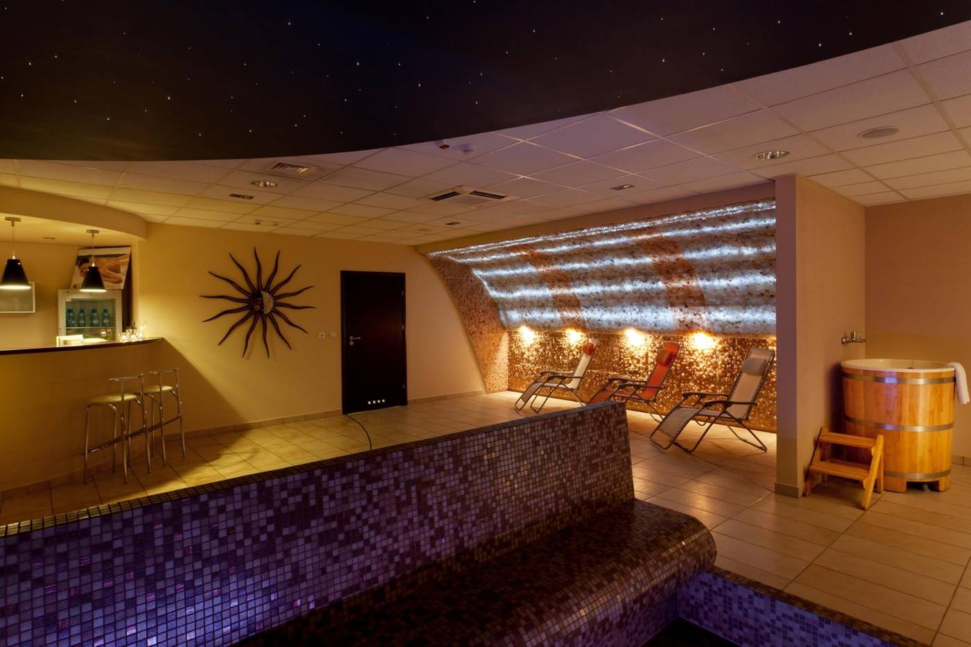 Hotel-Swing-Sports-and-Entertainment-43