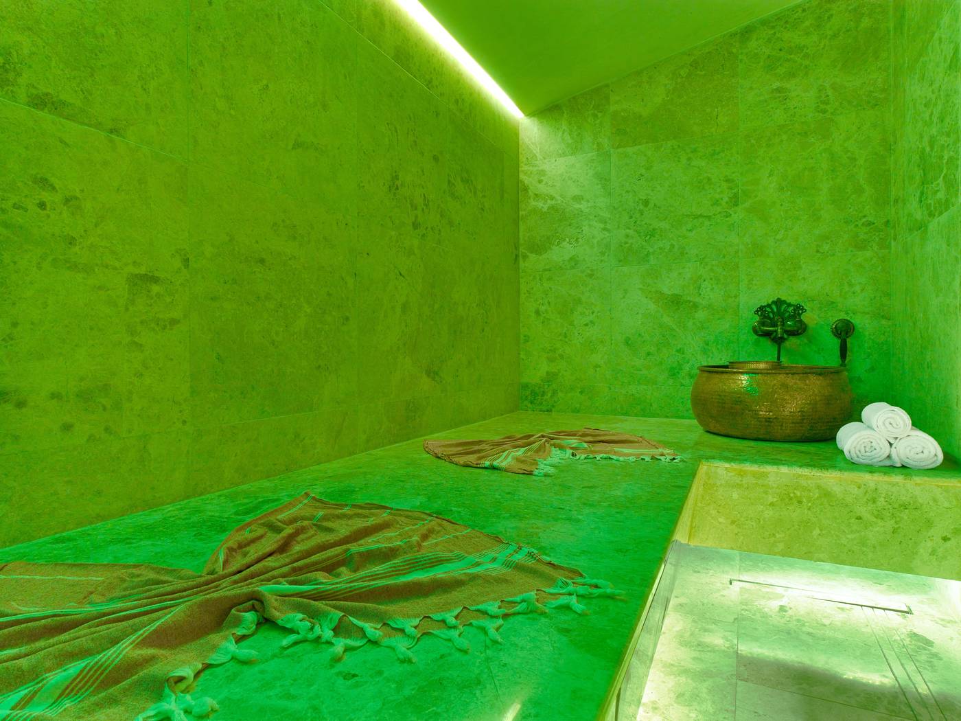 W-Hotel-Istanbul-Beach-27