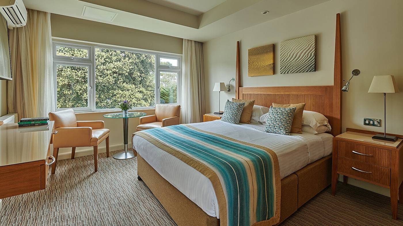 L-Horizon-Beach-Hotel---Spa-Room-10