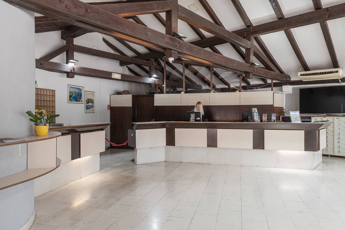 Villas-Plat-Lobby-42