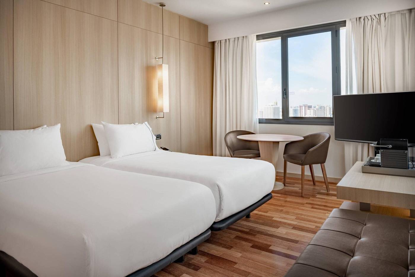 AC-Malaga-Palacio-Room-13