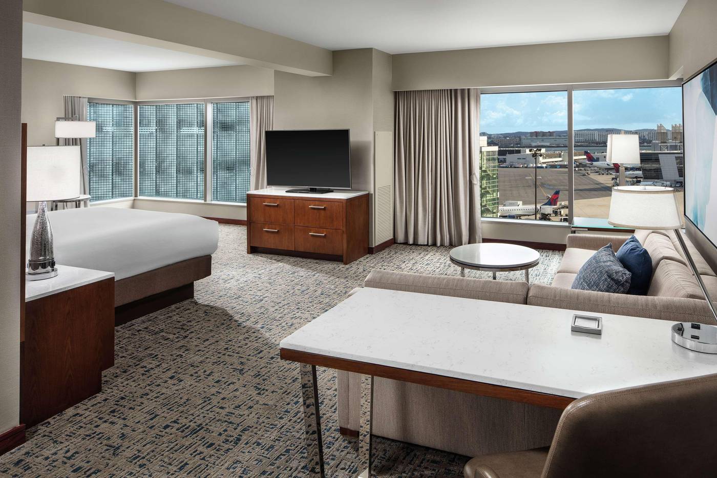 Hilton-Boston-Logan-Airport-Room-20