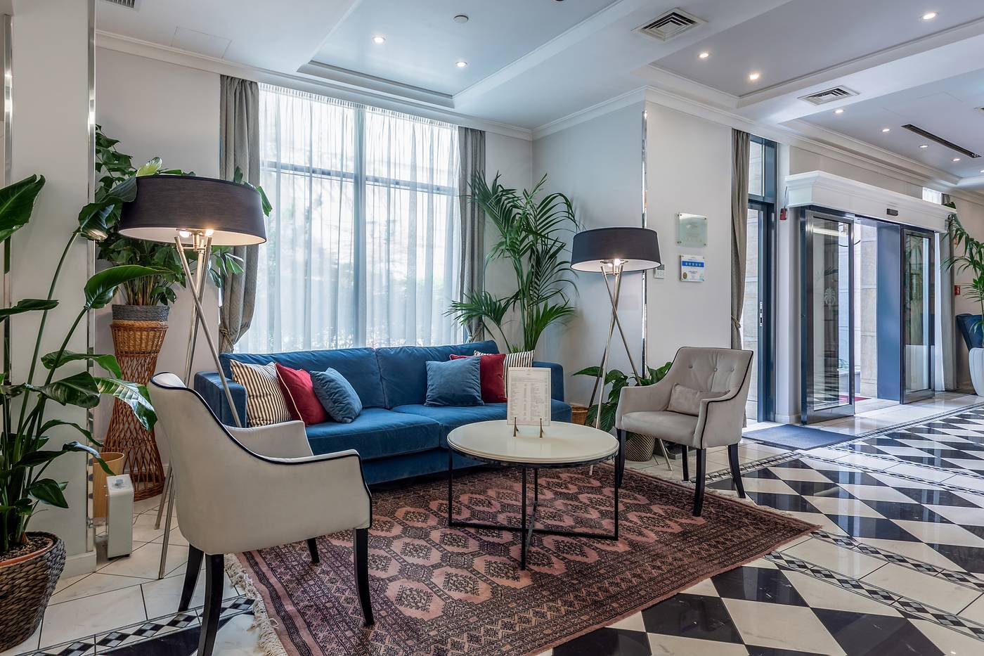 Queen-s-Court-Hotel-and-Residence-Lobby-13