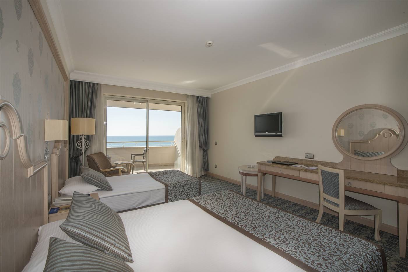 Starlight-Resort-Hotel-Room-35