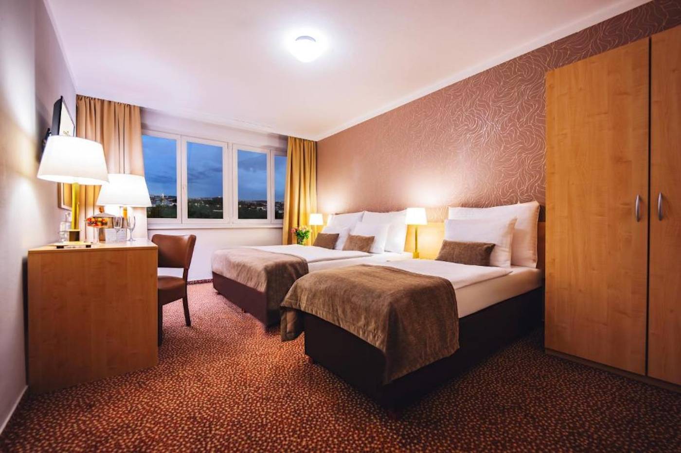 Charles-Central-General-view-7