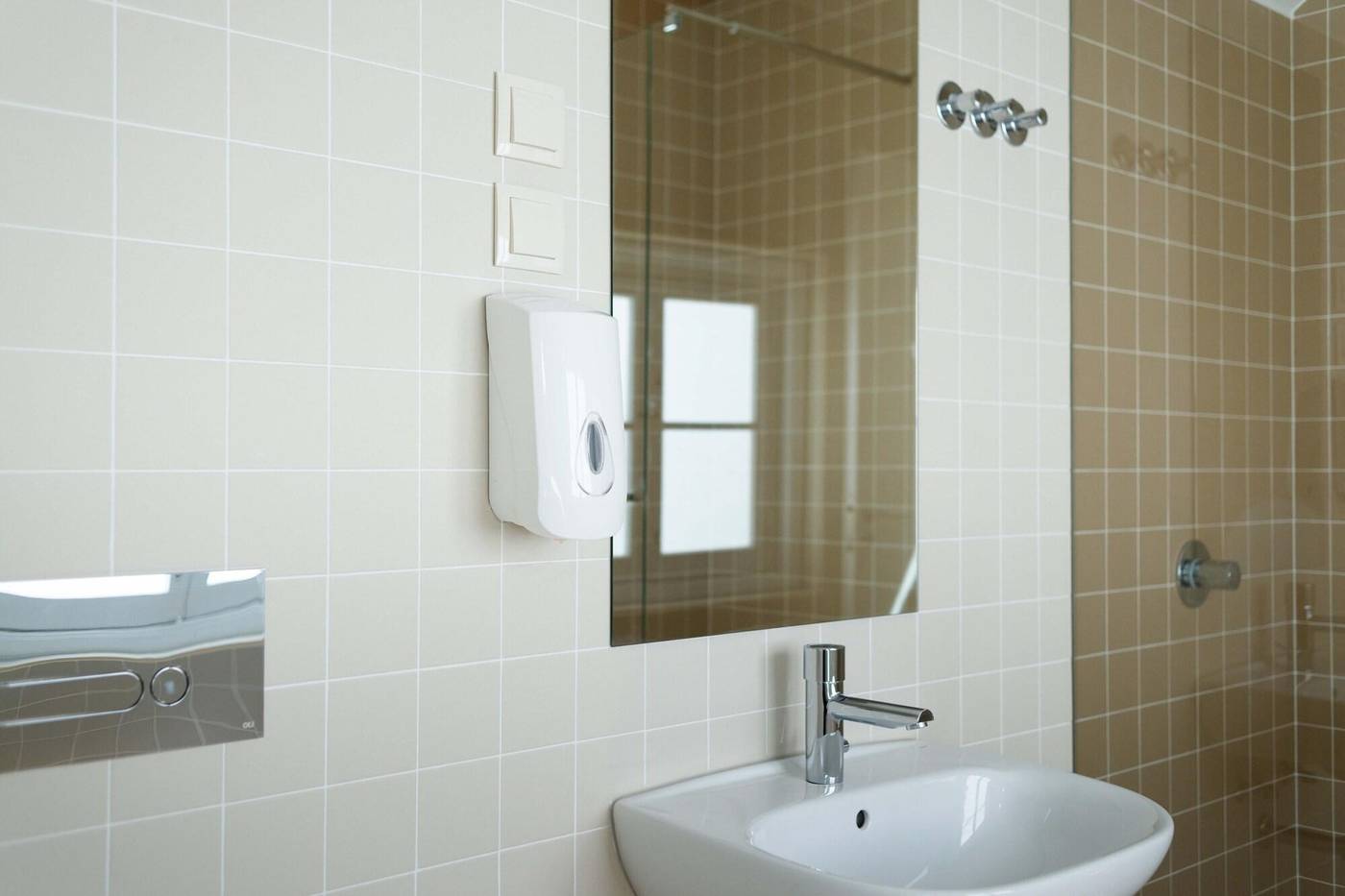 Sant-Jordi-Hostels-Lisbon-Room-56