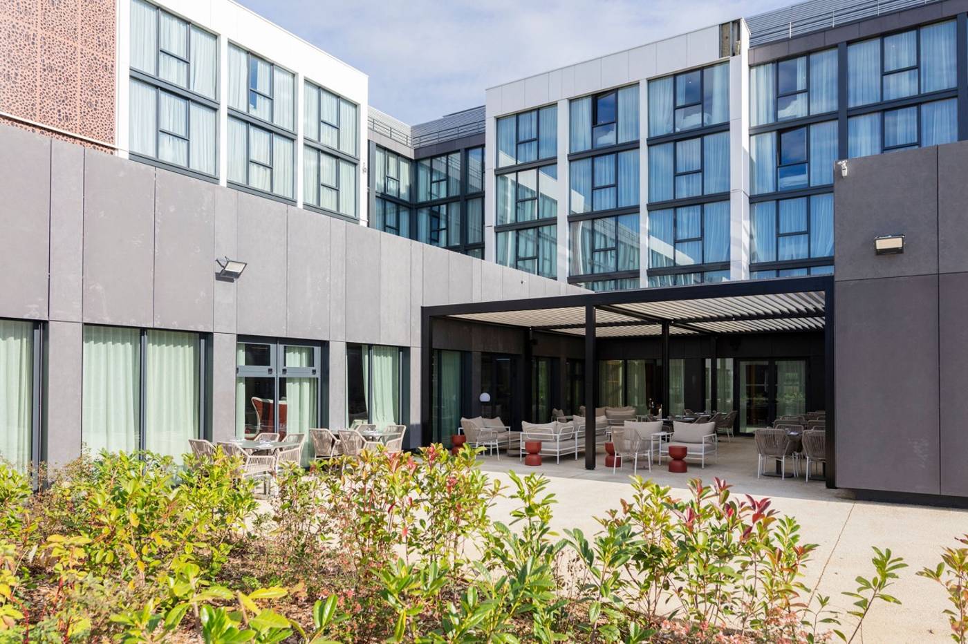 Ki-Space-Hotel---Spa-near-Disneyland-Paris-Terrace-12