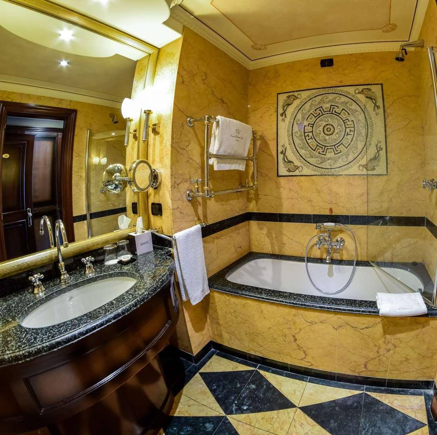 River-Chateau-Room-48