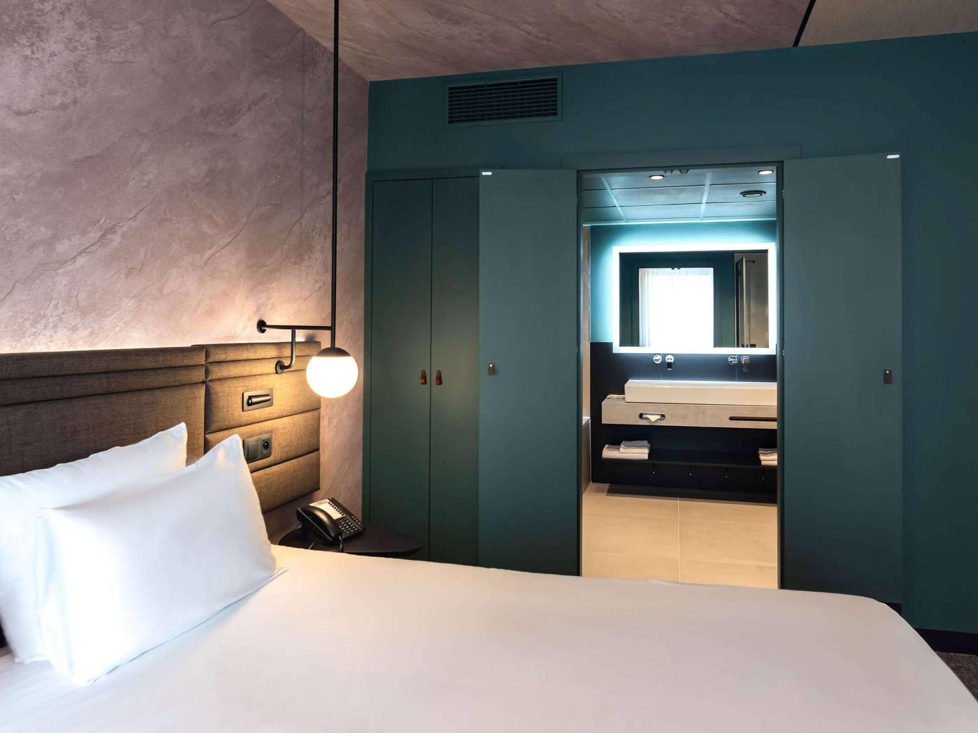 Novotel-Wenceslas-Square-Room-32