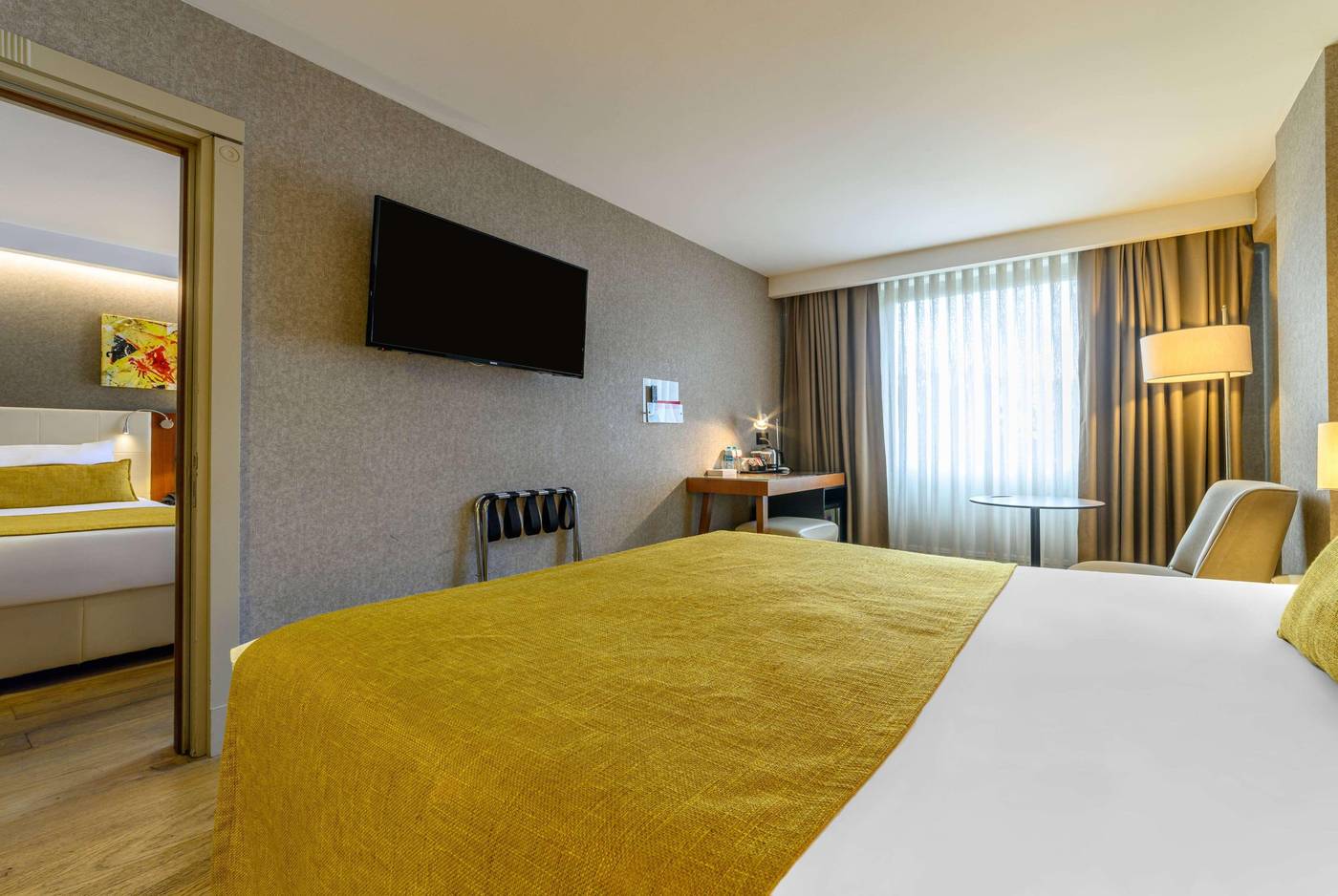 Ramada-Istanbul-Grand-Bazaar-Room-19