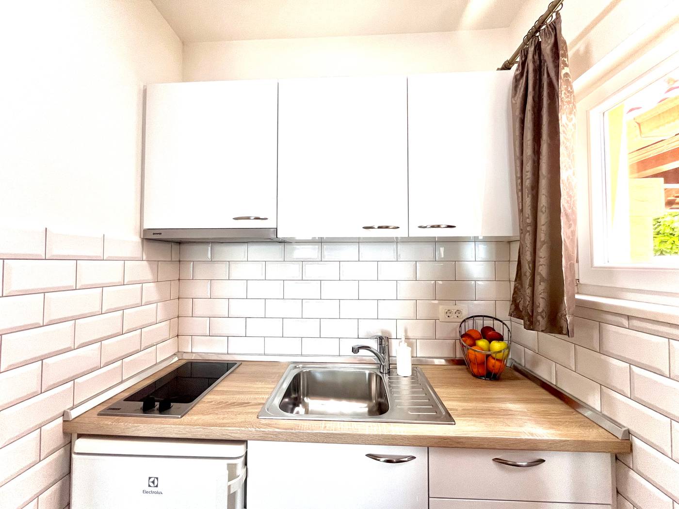 Villa-Sunset-Room-83