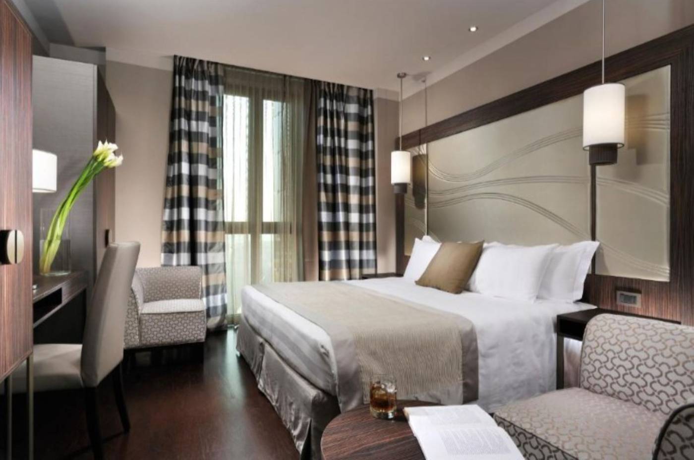 Uptown-Palace-Room-20