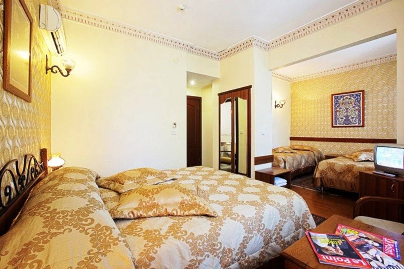 Hippodrome-Special-Room-17