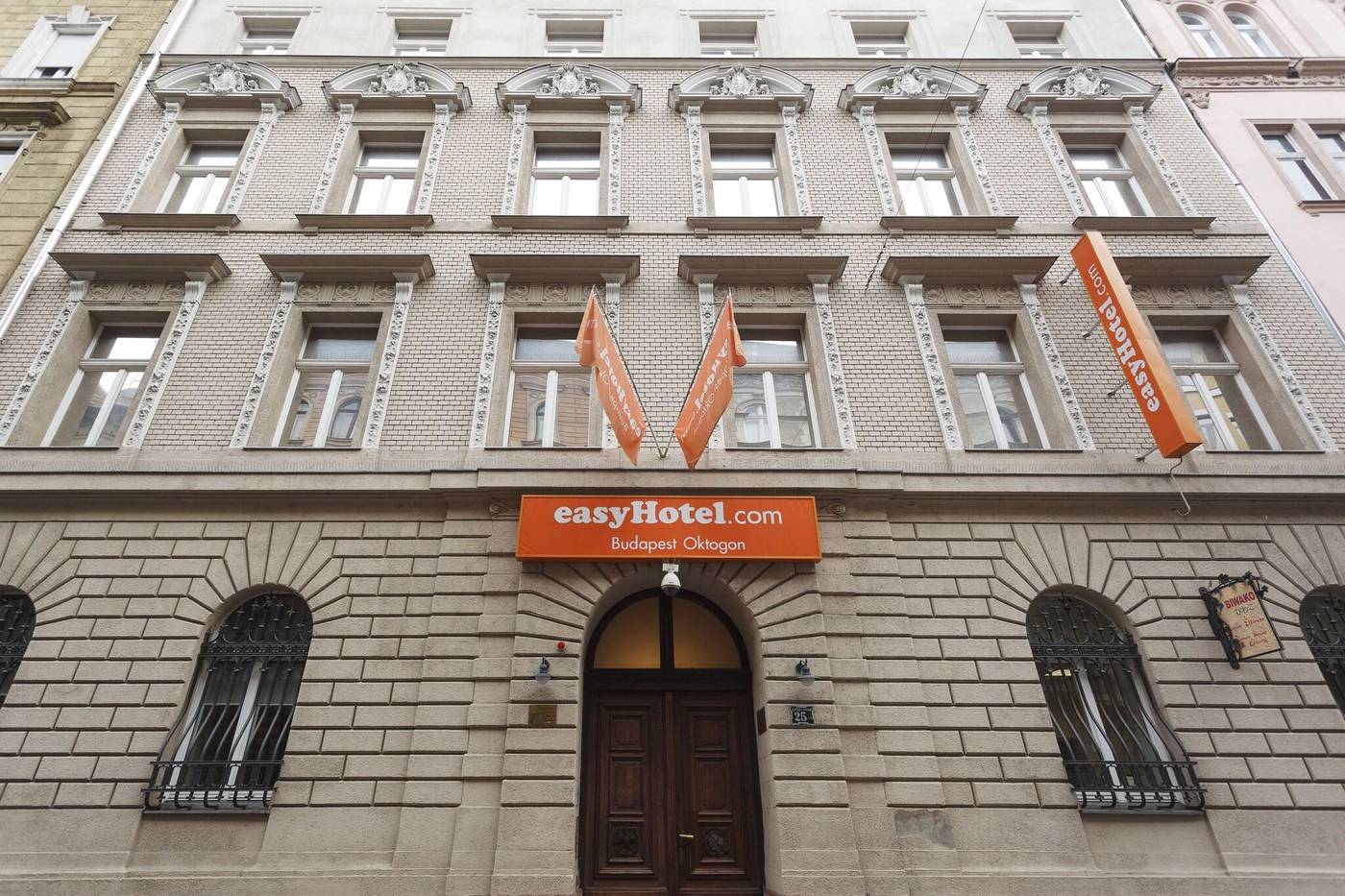 Easyhotel-Budapest-Oktogon-General-view-22