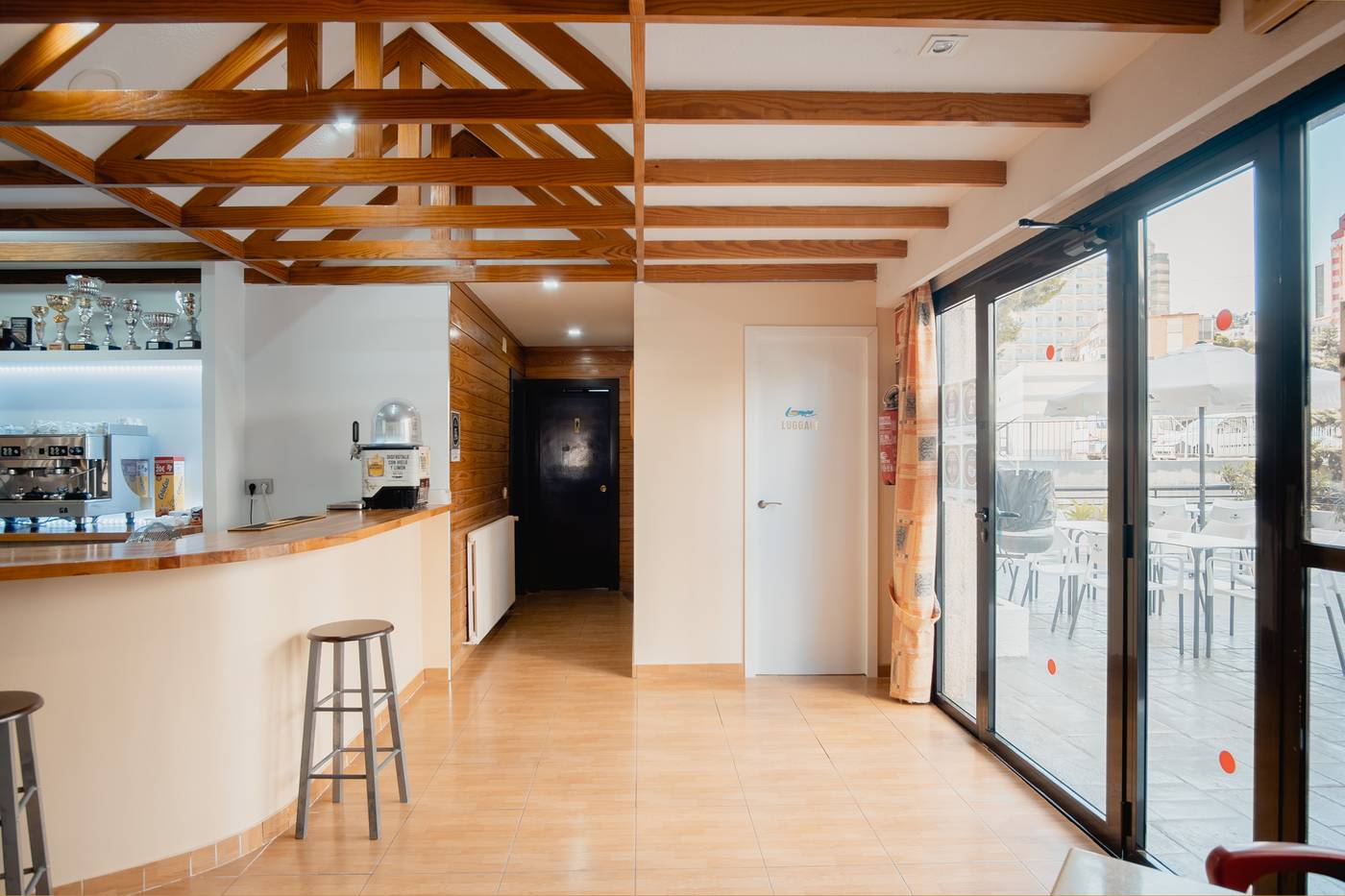 Luxmar-Apartments-Lobby-31