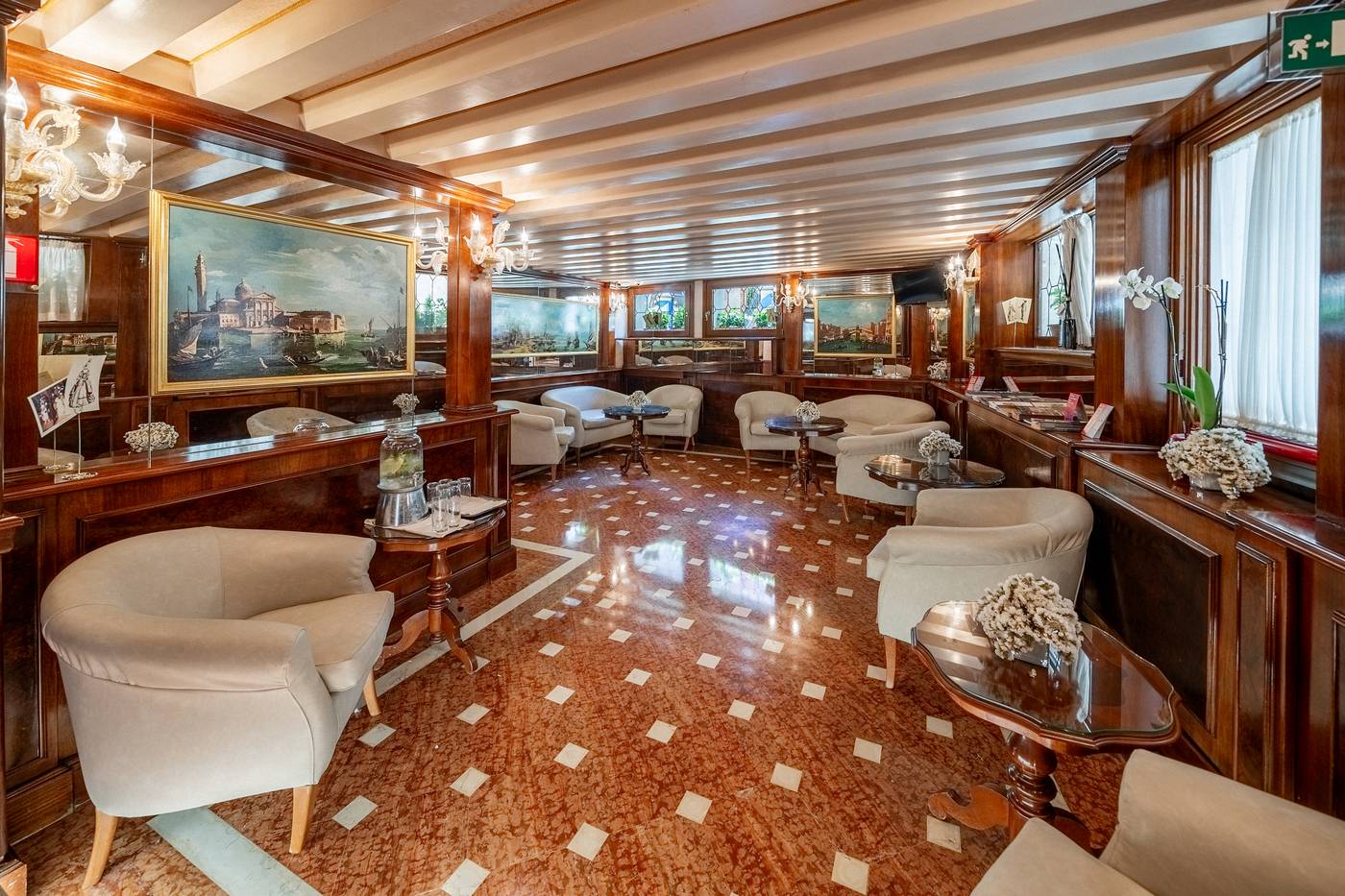 Colombina-Italy-Venezia-Lobby-10
