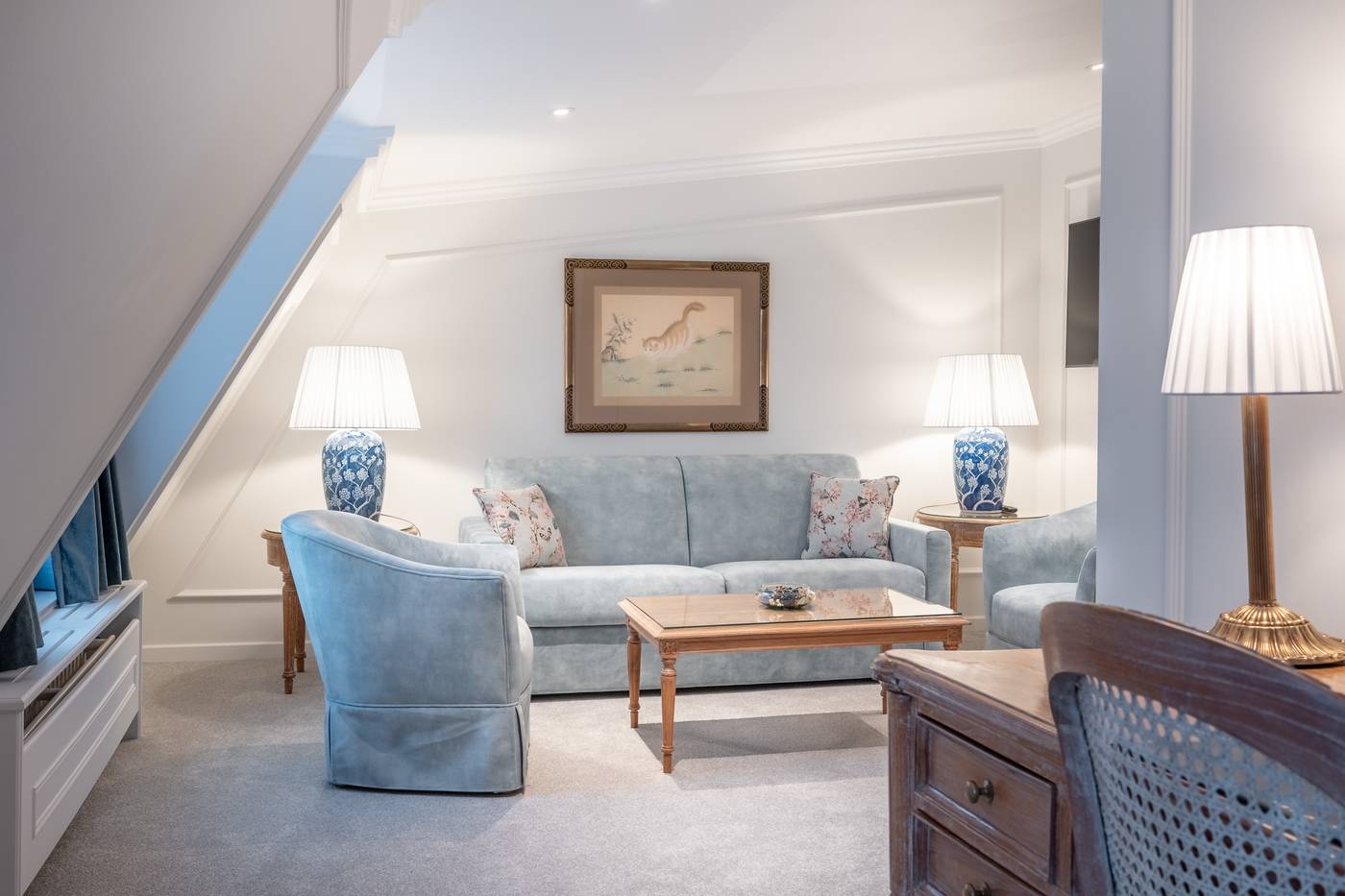 Manos-Stephanie-Hotel-Room-23