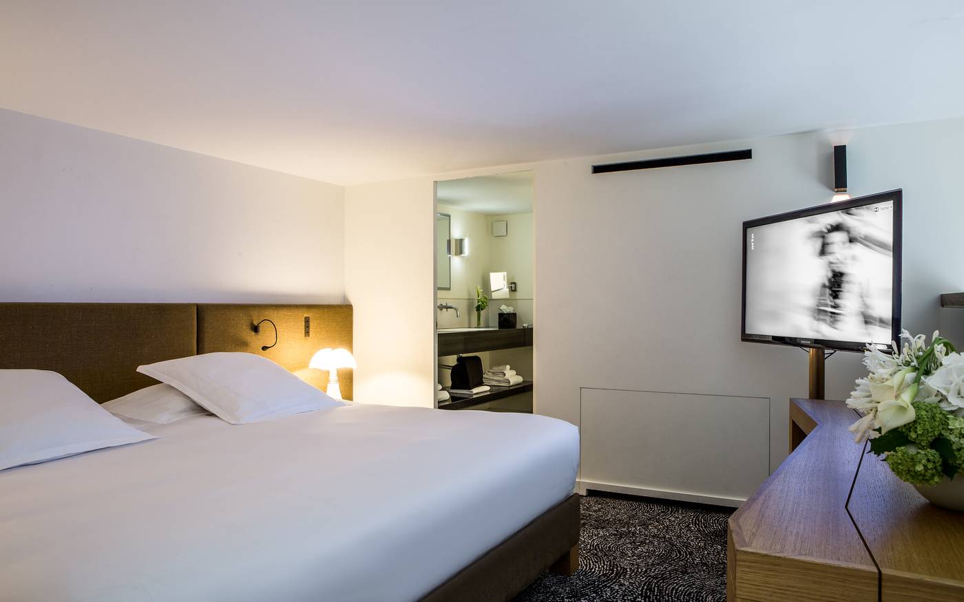 Marignan-Champs-Elysees-Room-39