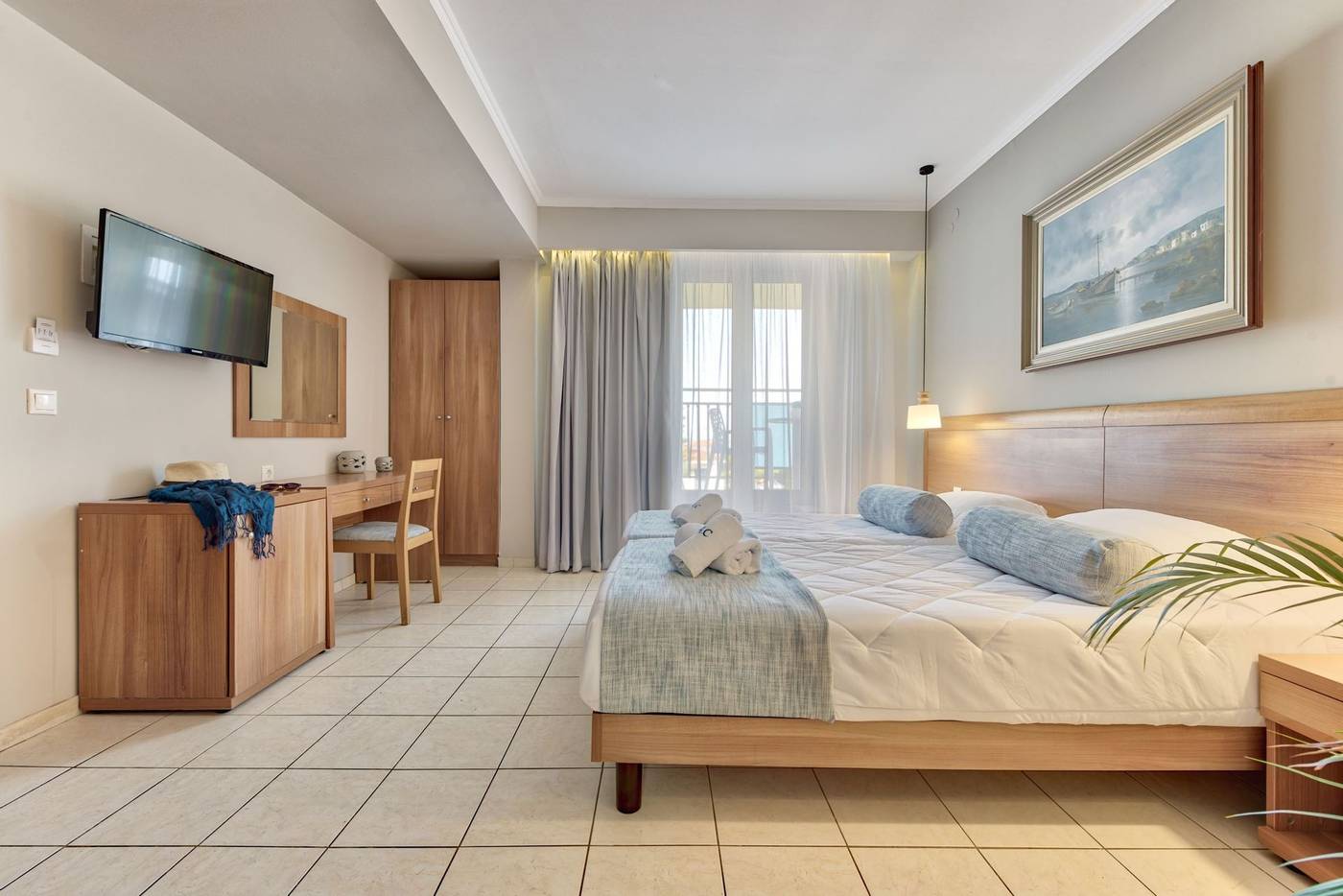 Contessa-Hotel-Room-22