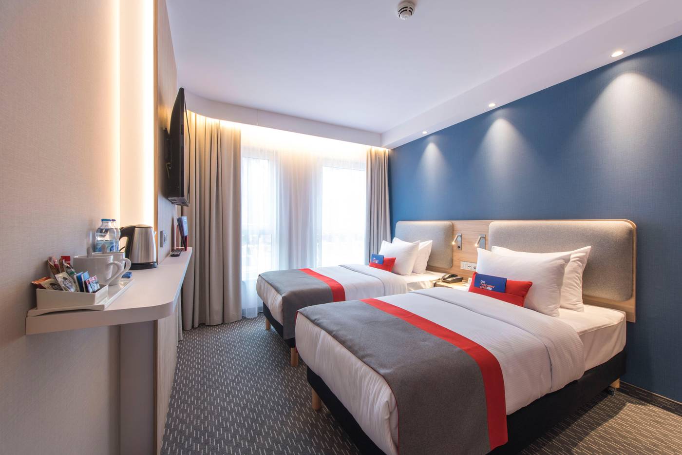 Holiday-Inn-Express-Warsaw---Mokotow-Room-28
