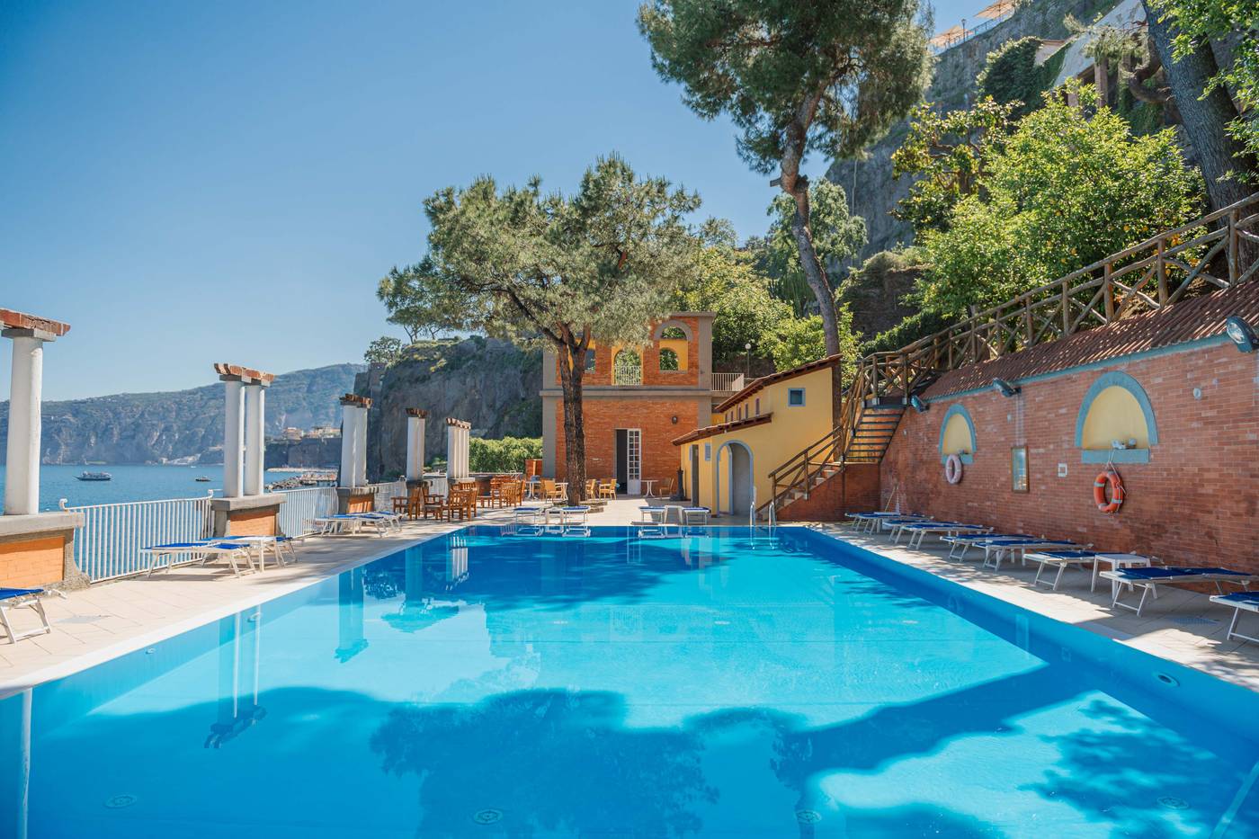 Europa-Palace-Pool-4