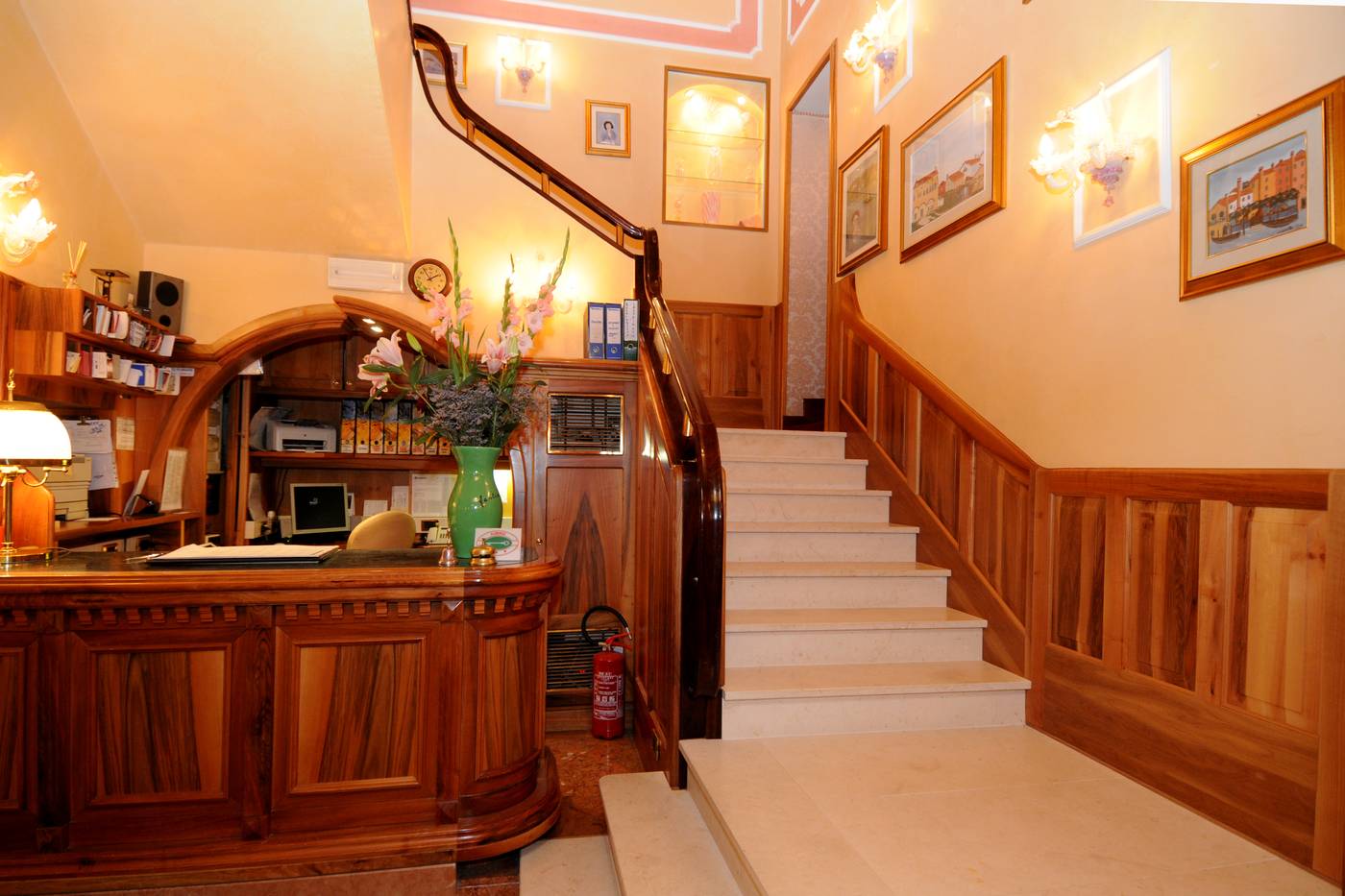 Hotel-Castello-Lobby-1