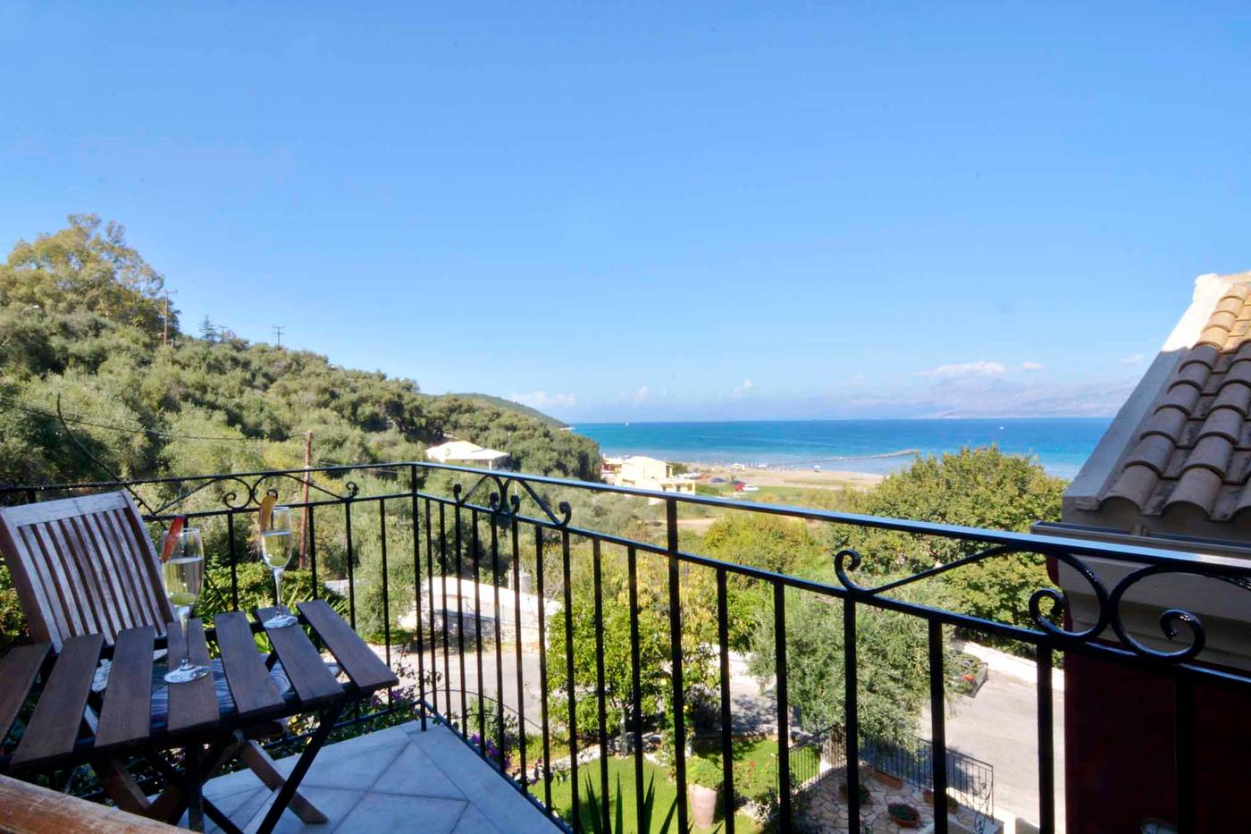 Chrismos-Luxury-Suites---Studios-Room-39