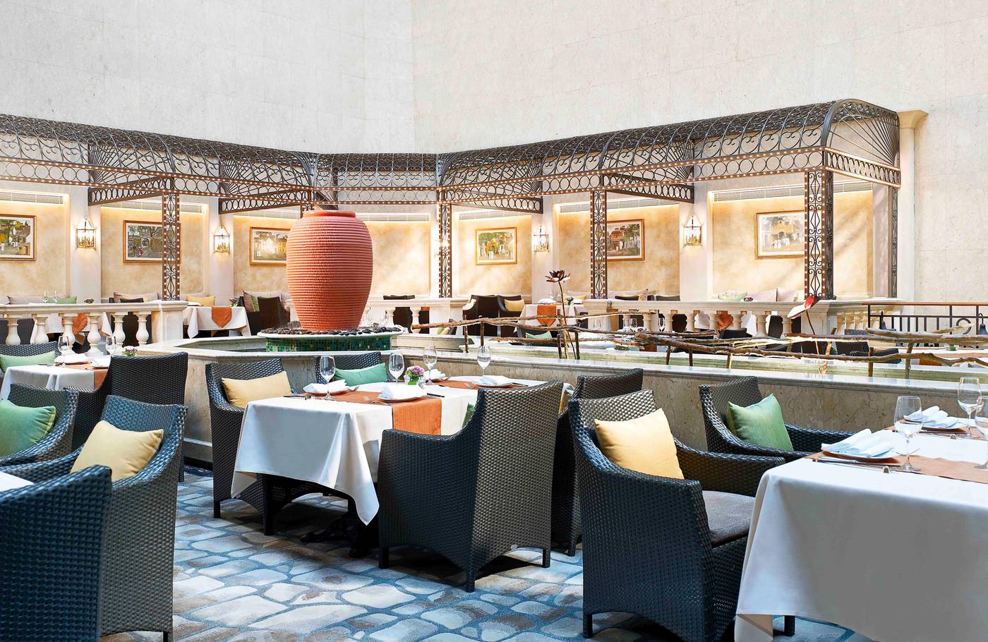 The-Royal-Garden-Restaurant-19