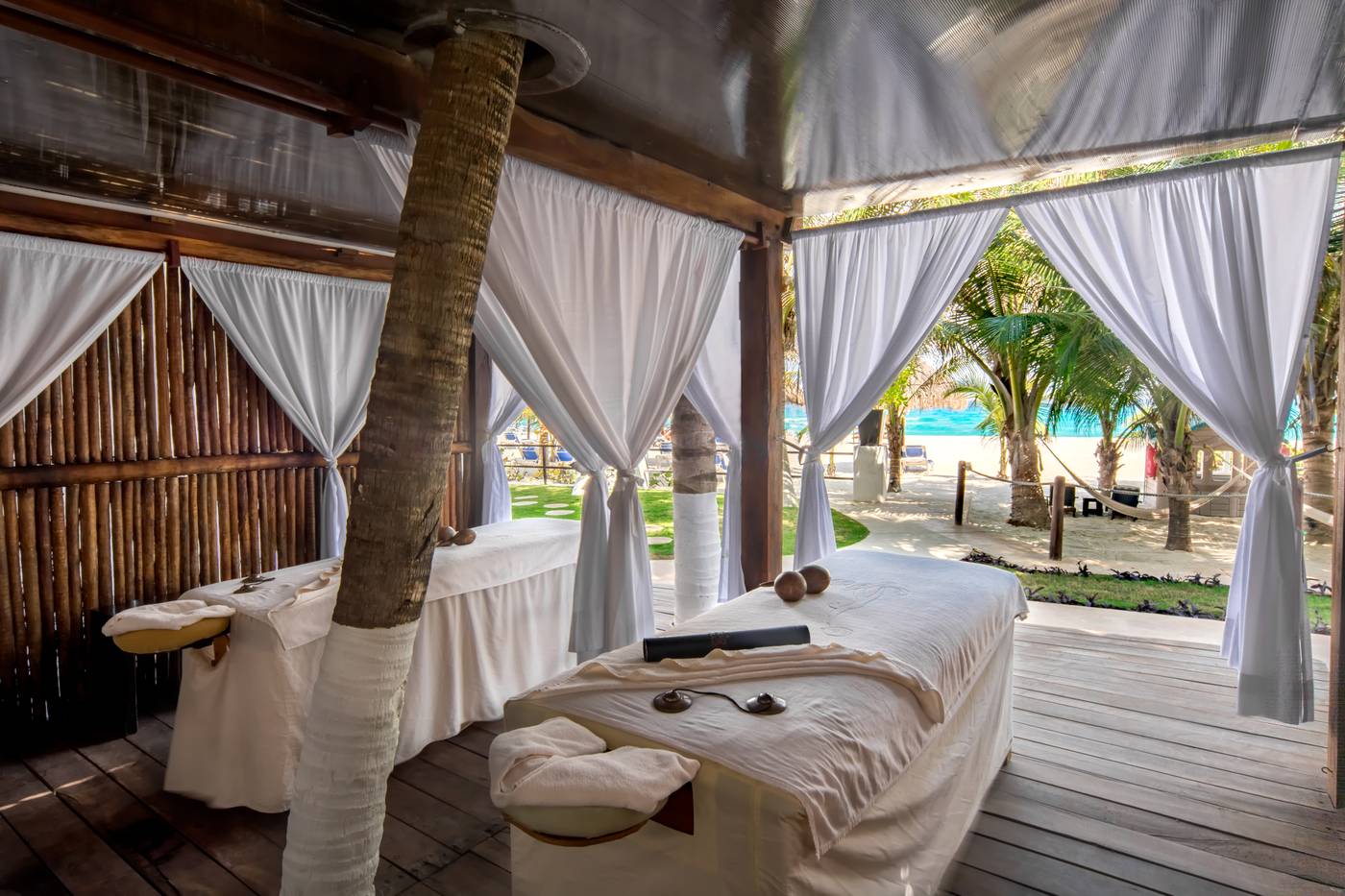 Flamingo-Cancun-Resort-Sports-and-Entertainment-18