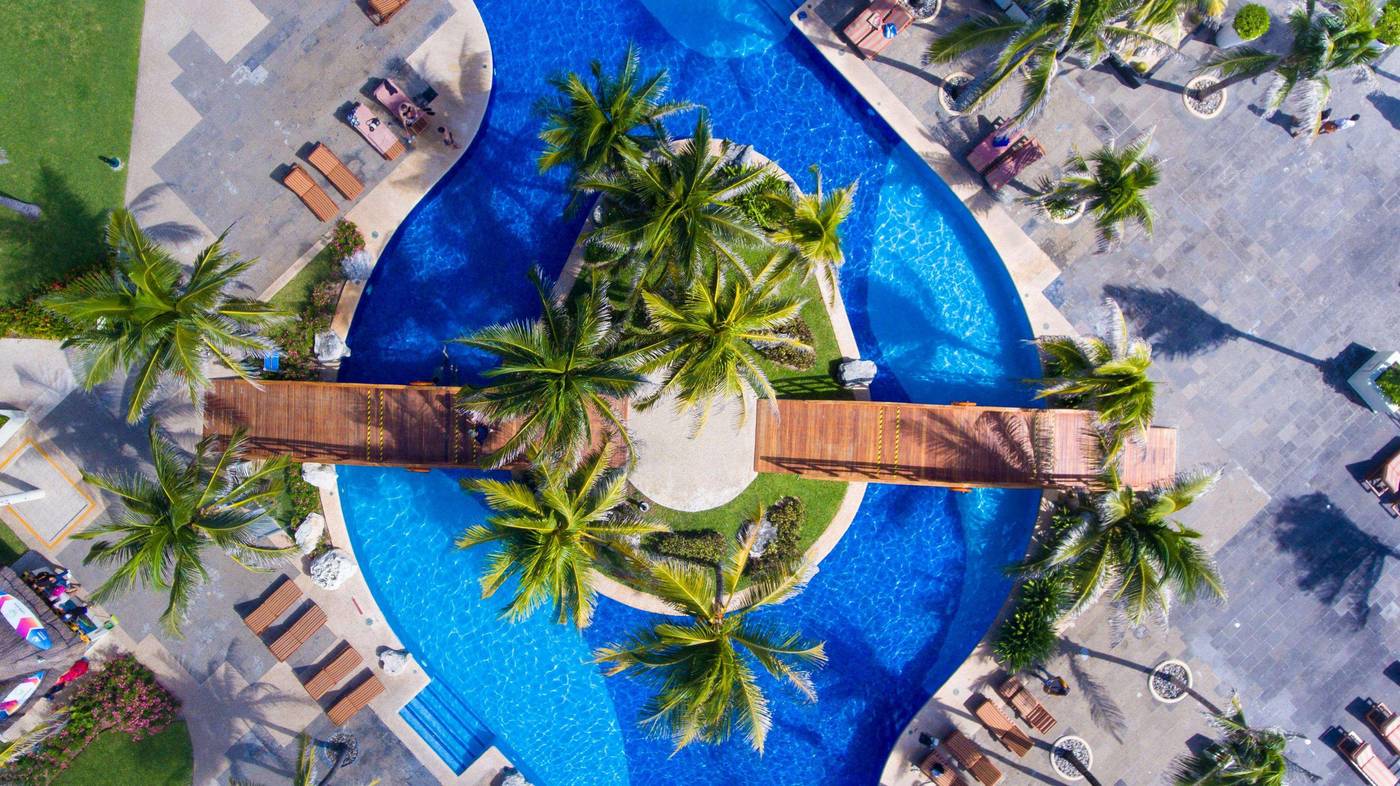 The-Pyramid-at-Grand-Oasis-General-view-3