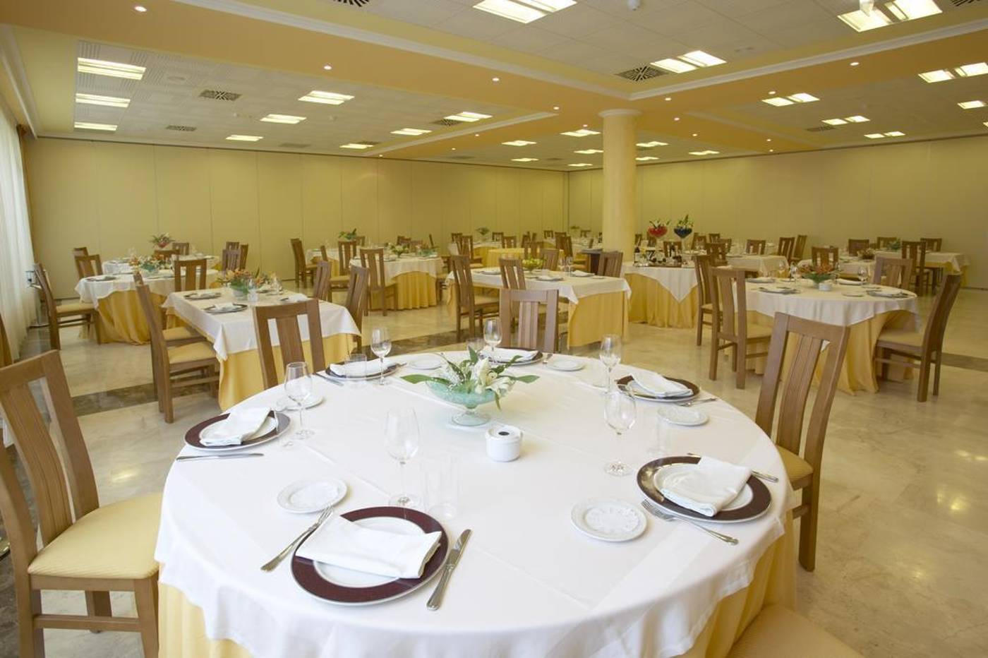 Villa de Gijón by 1907-Spain-GIJON-Restaurant-5