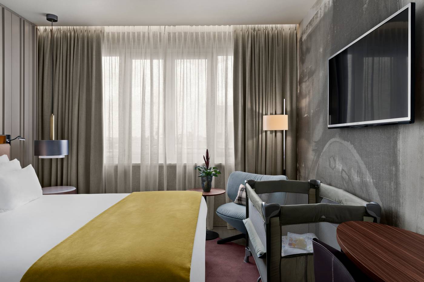 NH-Collection-Amsterdam-Flower-Market-Room-40