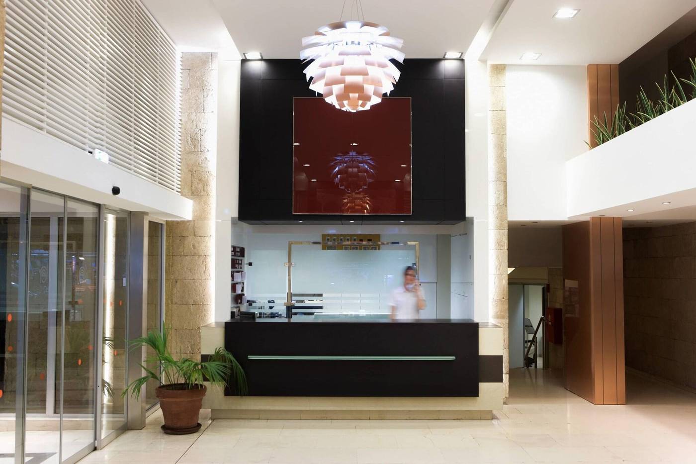 Hotel-Esperia-Lobby-57