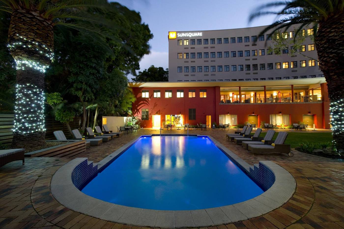 SunSquare-Cape-Town-Gardens-Pool-3