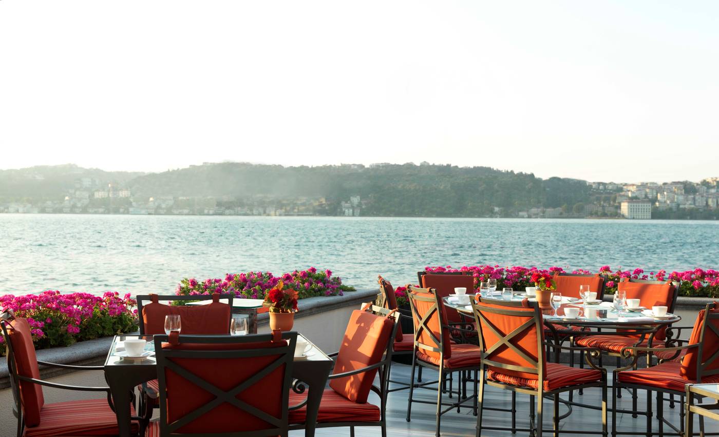 Four-Seasons-at-the-Bosphorus-Terrace-35