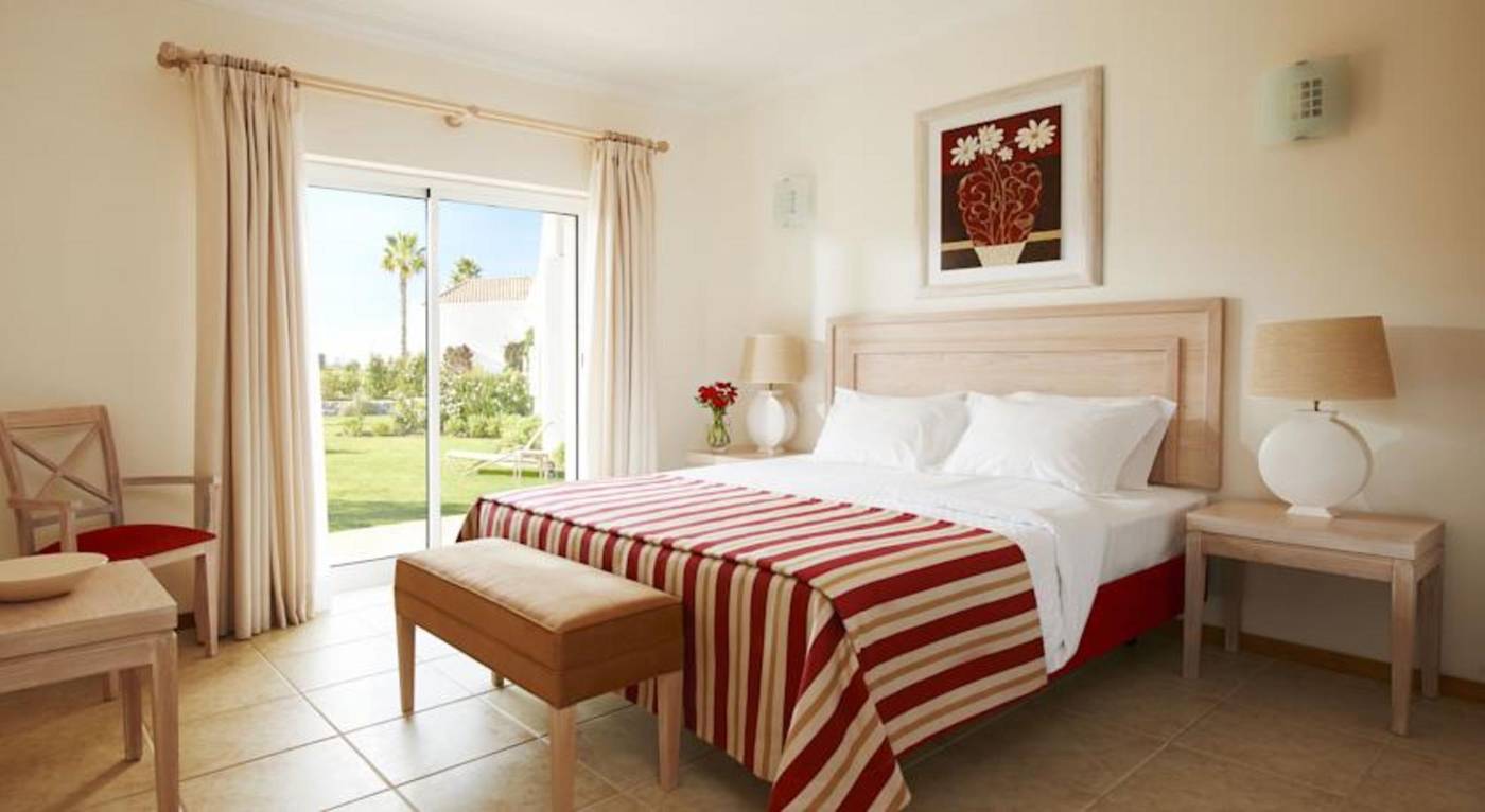 Vale-D-Oliveiras-Quinta-Resort-And-Spa-Room-27