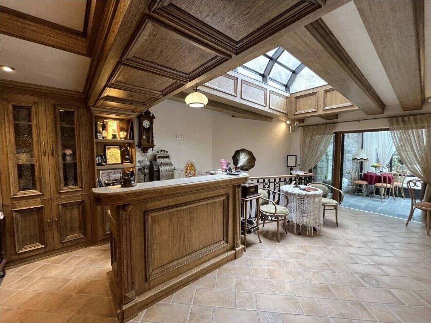 Villa-Flavia-Heritage-Hotel-Lobby-14