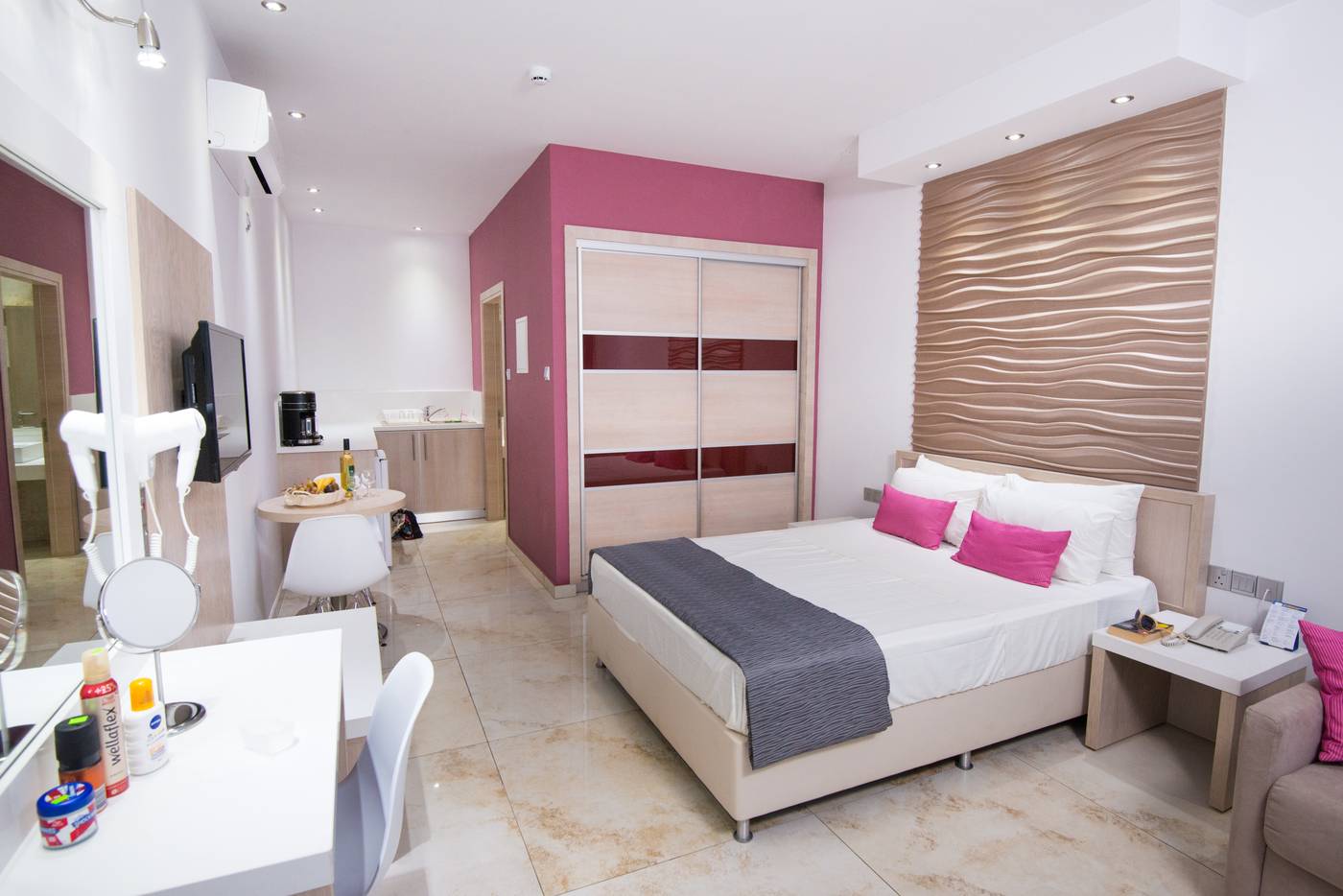 Loutsiana-Hotel-Apartments-Room-15