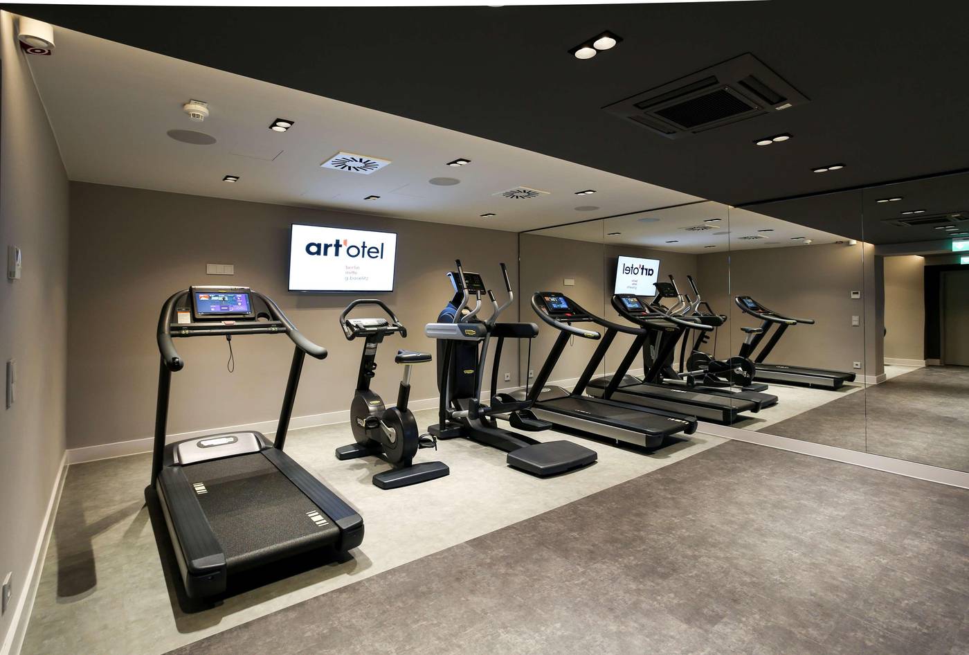 art-otel-berlin-mitte-powered-by-Radisson-Hotels-Sports-and-Entertainment-49