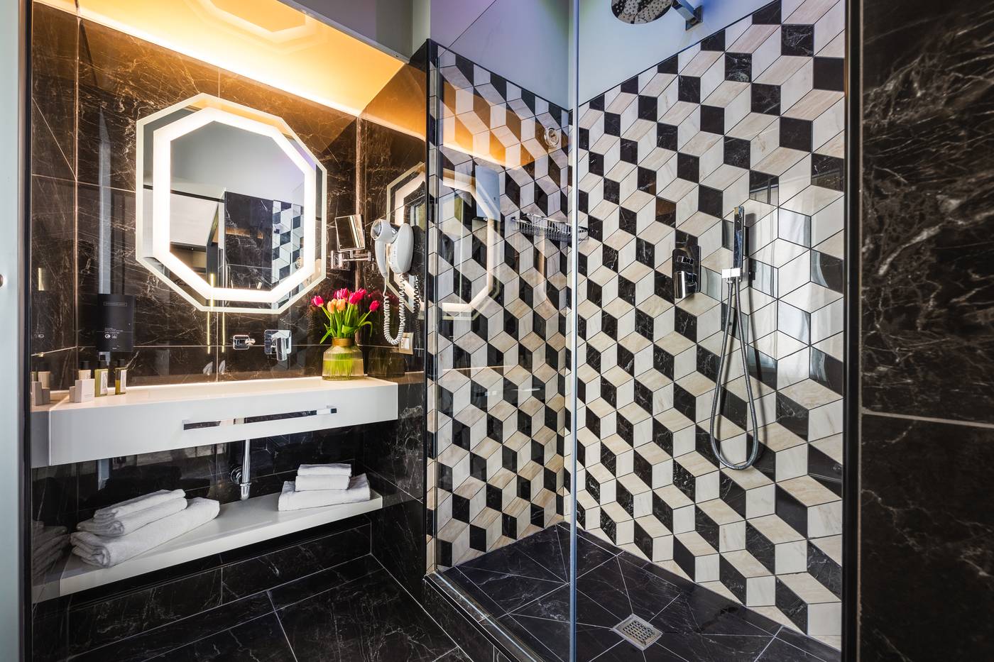 Dharma-Luxury-Hotel-Room-32