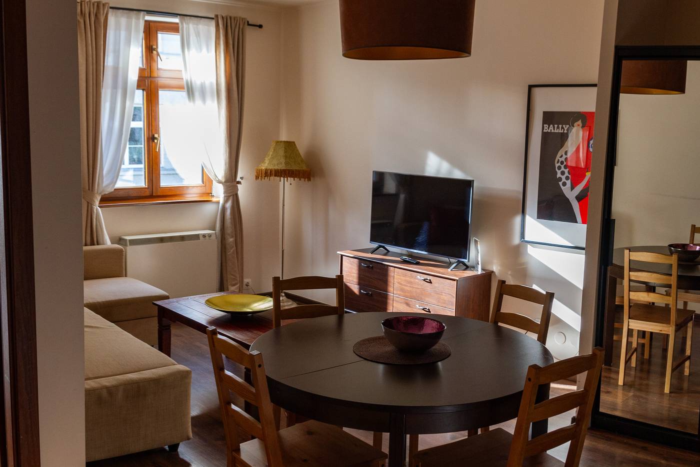 Lounge-Apartments-Room-8