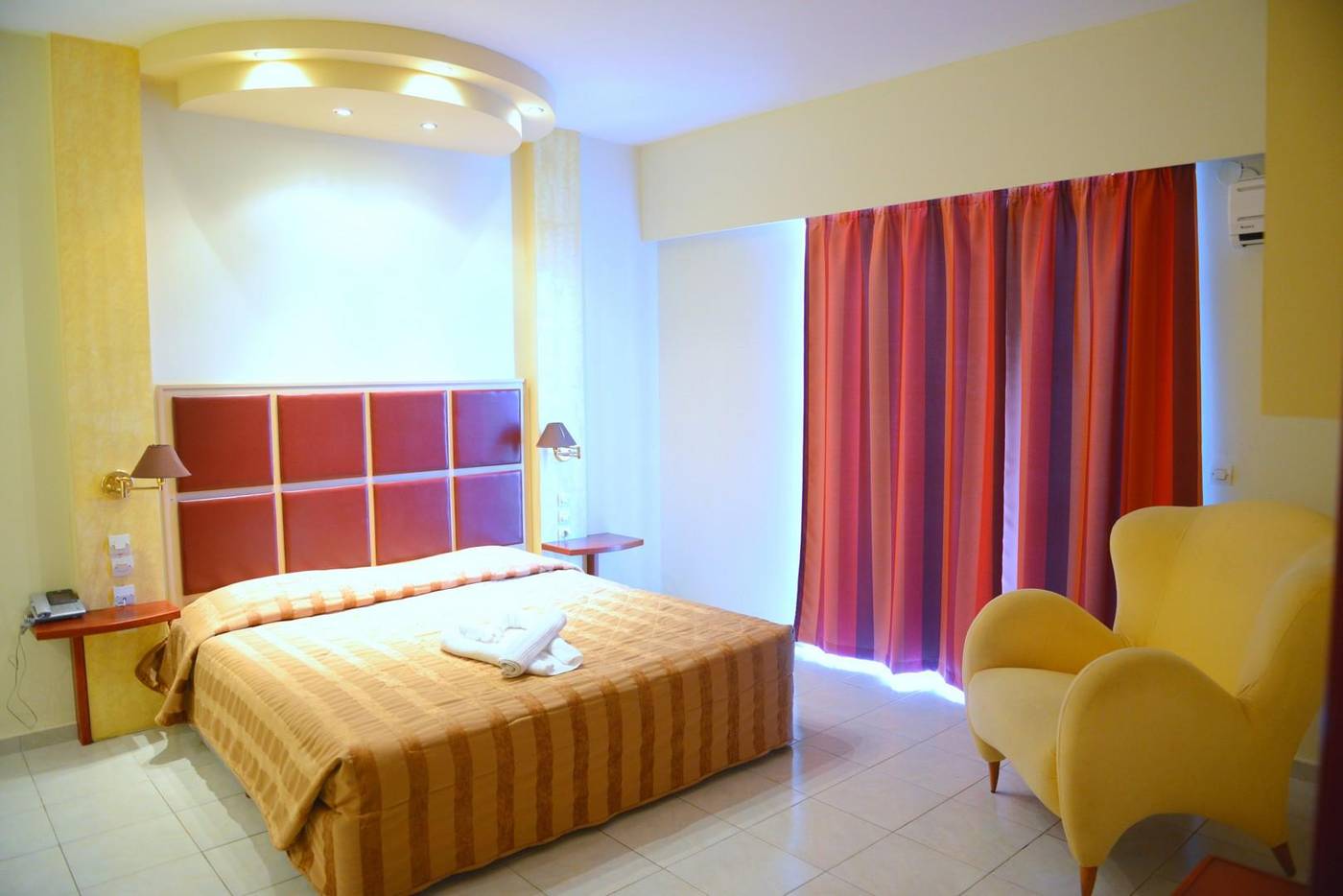 Panorama-Hotel-and-Apartments-Room-13