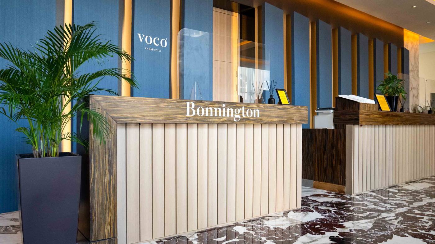Bonnington-Jumeirah-Lakes-Towers-Lobby-73
