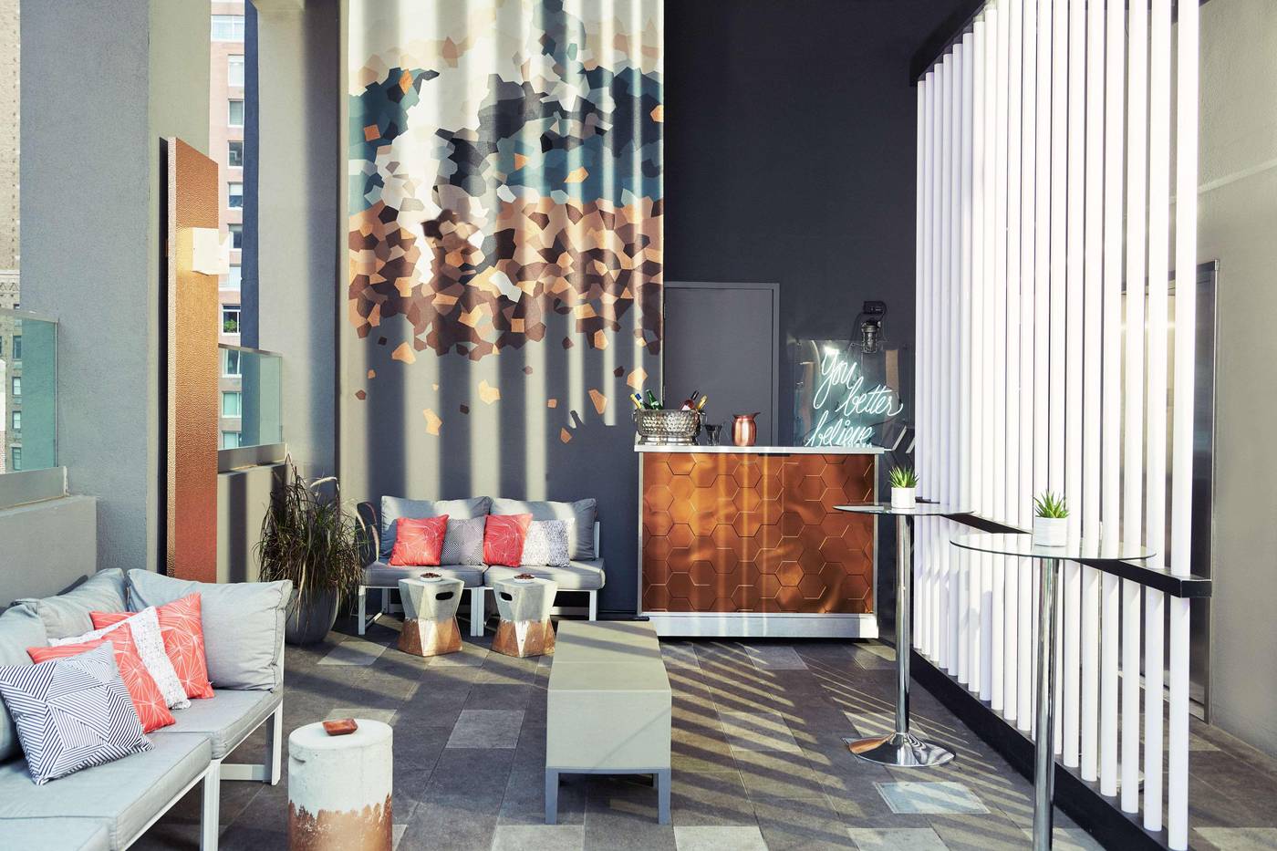 The-Bernic-New-York-City-Tapestry-Col-by-Hilton-General-view-16