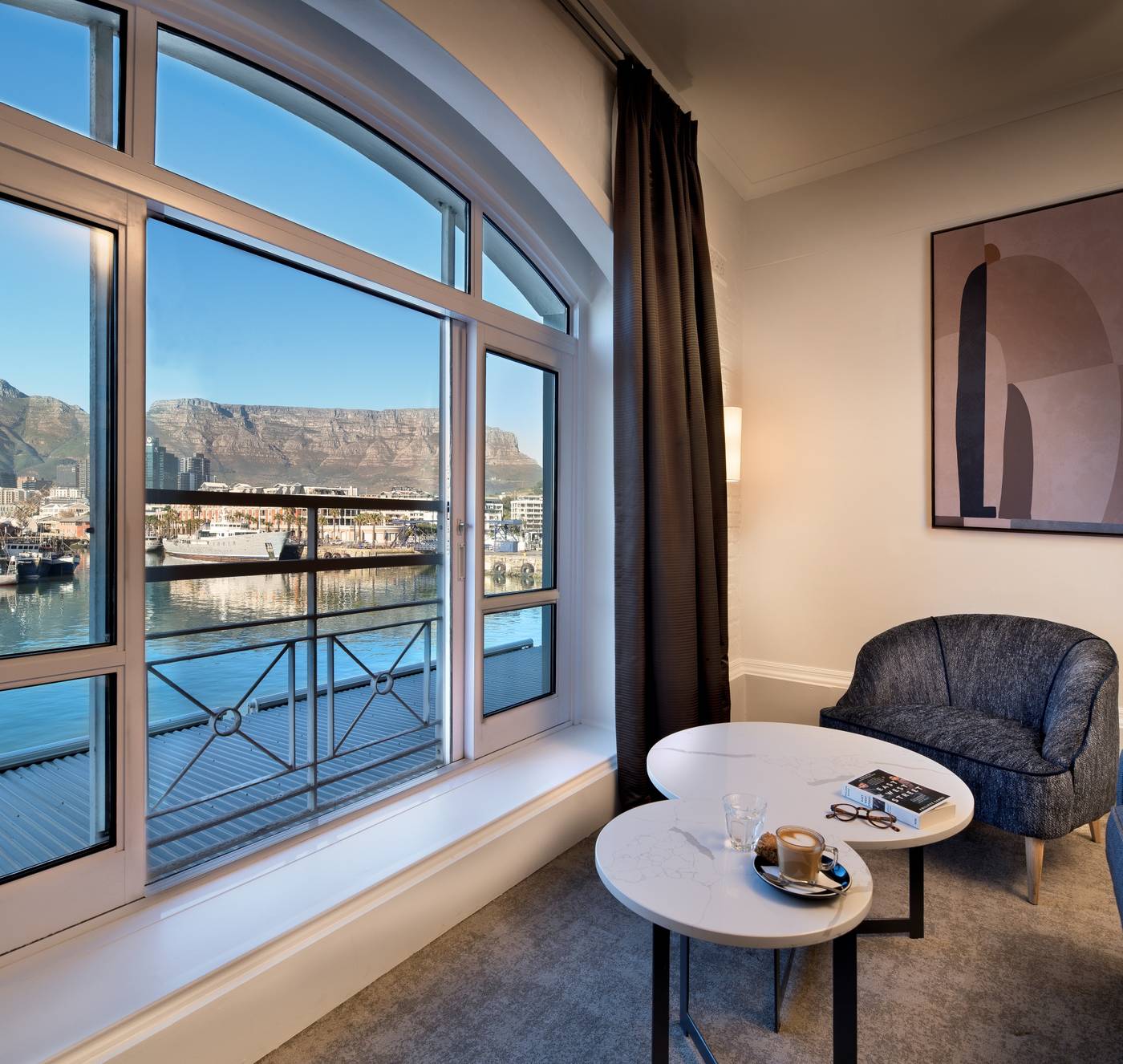 Victoria---Alfred-Hotel-by-Newmark-Room-28